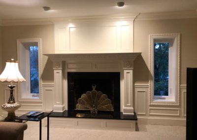 Elegant moulding with beautiful mantle